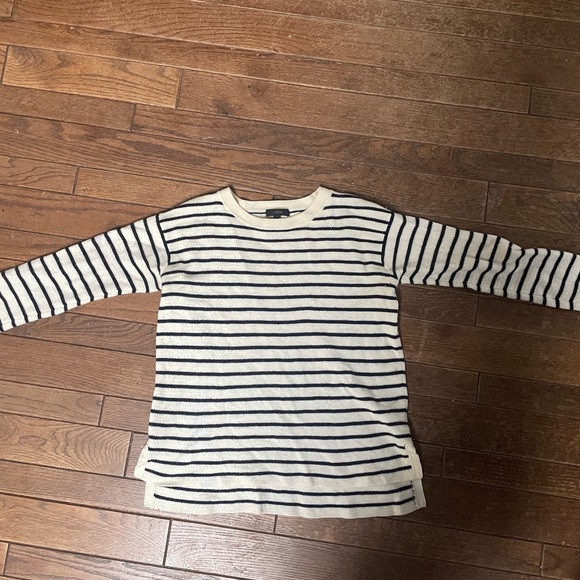J. Crew 100% Merino Wool Striped Sweater (Medium) - Picture 3 of 5